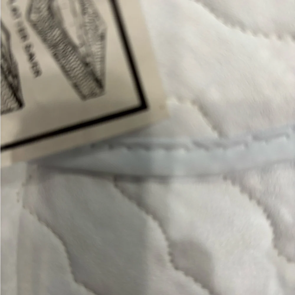 New 6pc White quilted Serving Savers